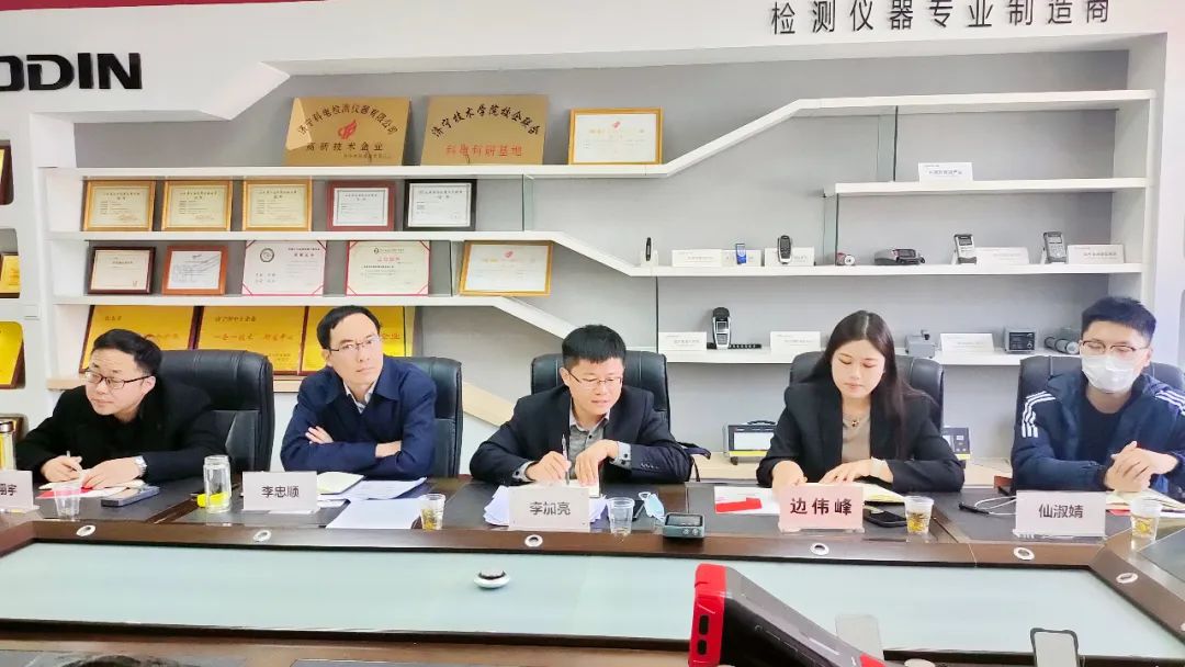 濟寧市助企攀登調研保障組一行來訪科電公司以實際行動支持企業科技創新攀登進階
