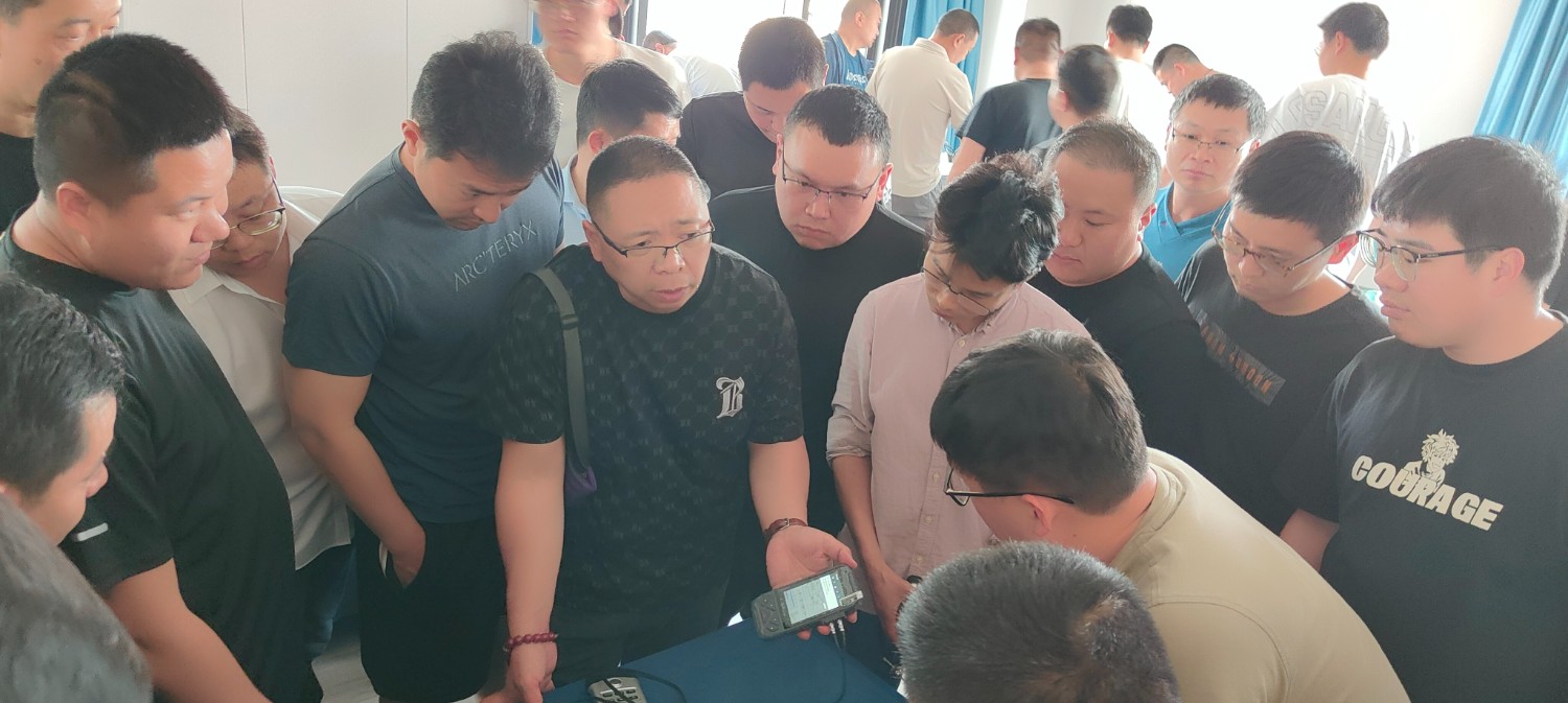 戳我試試