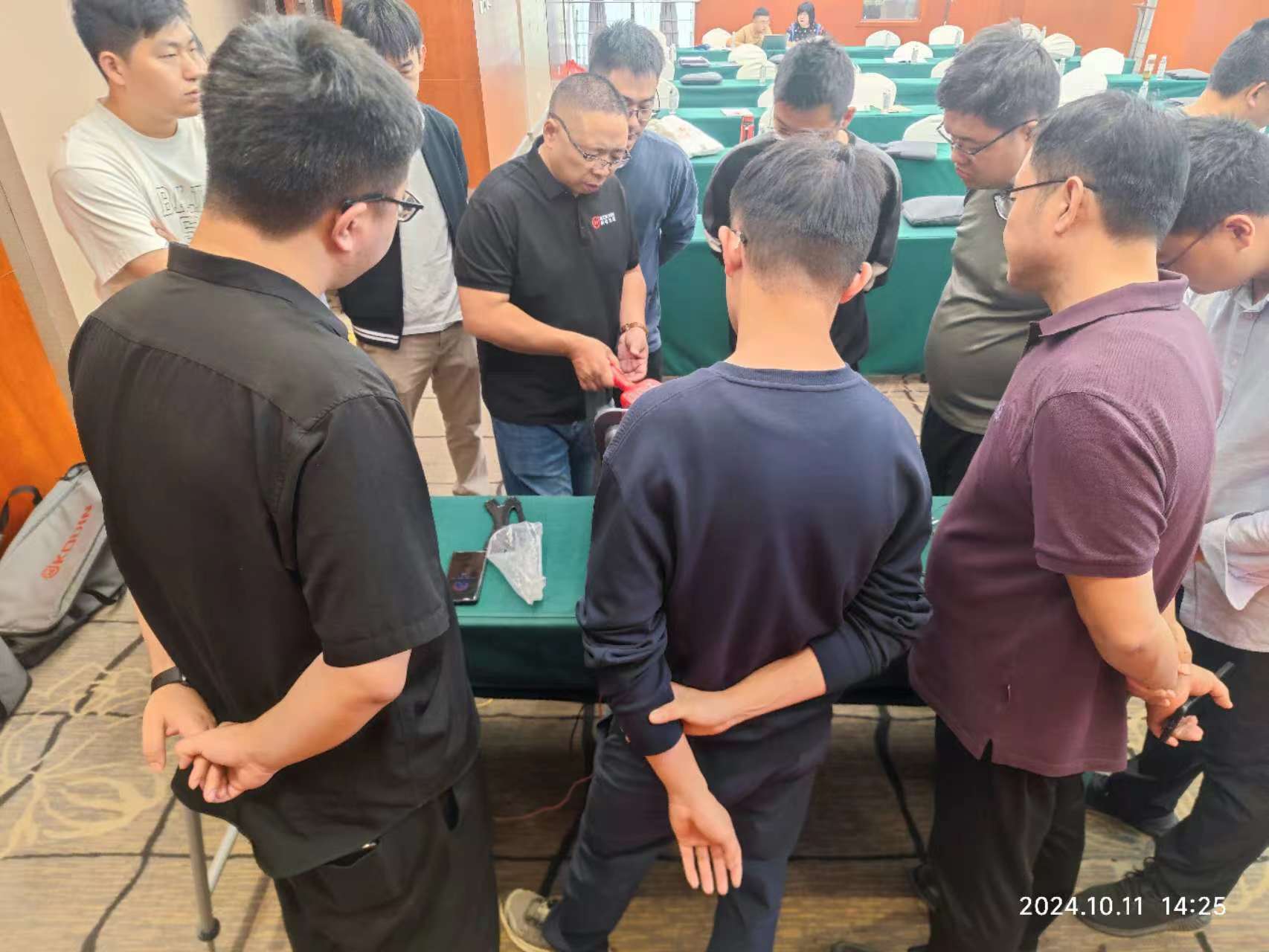 戳我試試